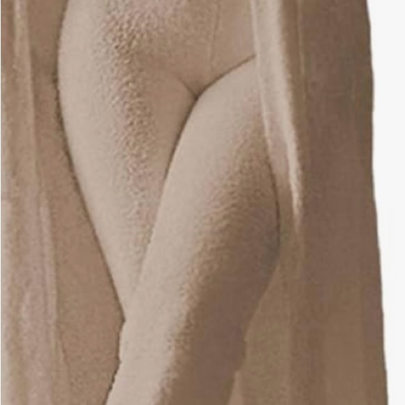 Fuzzy tank and pants set loungewear - Picture 2 of 6